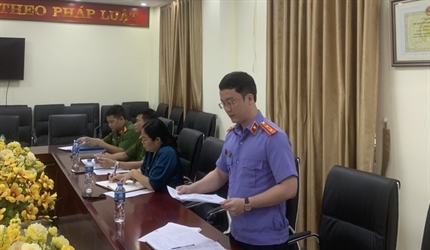 Liên ngành Công an – VKSND huyện Quốc Oai tiến hành hướng dẫn, kiểm tra...